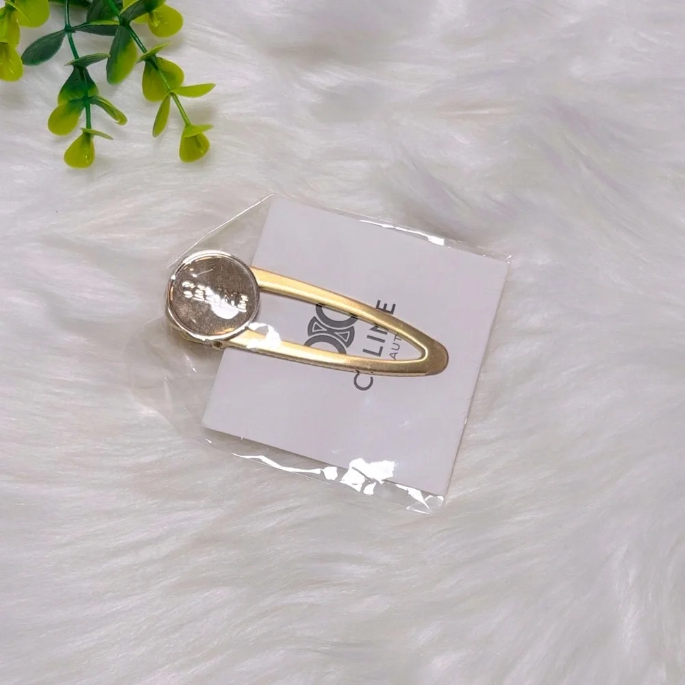 Celine Beauté‎ Gold Hair Clip